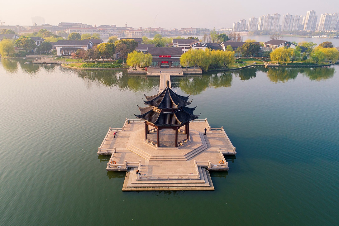 Jinji Lake